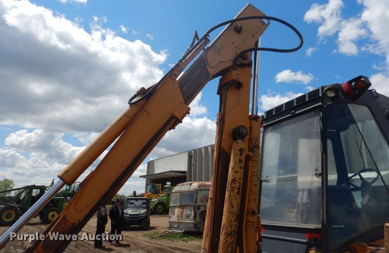 image for item GW9866 Case 680H  backhoe