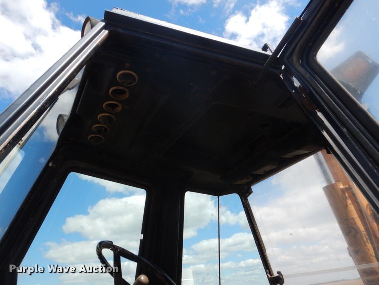 image for item GW9866 Case 680H  backhoe