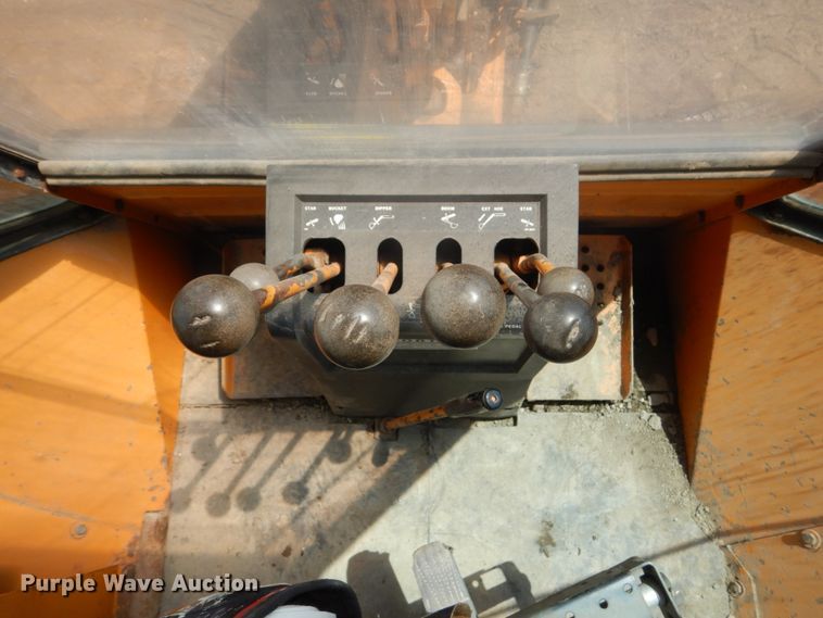 image for item GW9866 Case 680H  backhoe