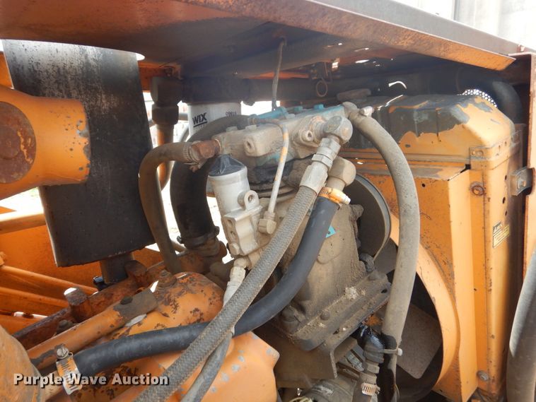 image for item GW9866 Case 680H  backhoe