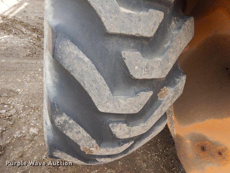 image for item GW9866 Case 680H  backhoe