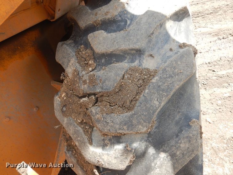 image for item GW9866 Case 680H  backhoe