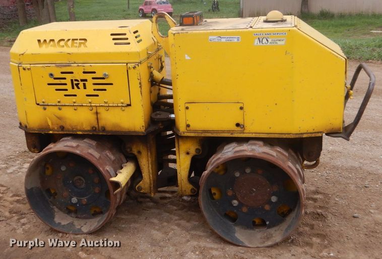 image for item GW9871 Wacker vibratory trench compactor