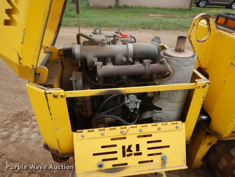 image for item GW9871 Wacker vibratory trench compactor