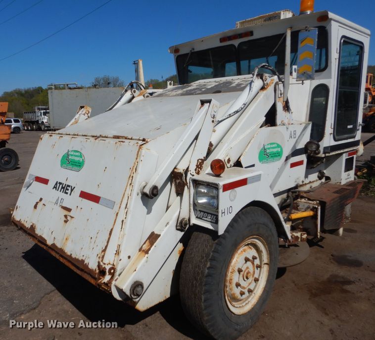 image for item GW9889 1988 Athey H10 street sweeper