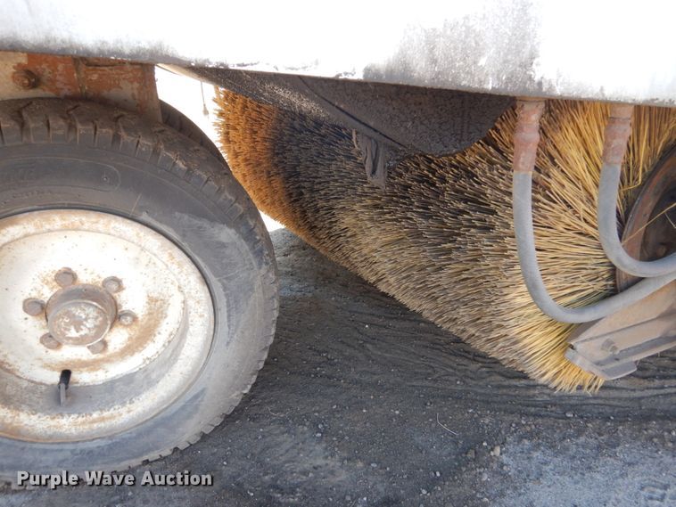 image for item GW9889 1988 Athey H10 street sweeper