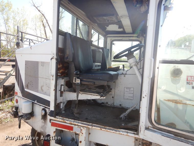 image for item GW9889 1988 Athey H10 street sweeper