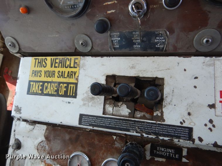 image for item GW9889 1988 Athey H10 street sweeper