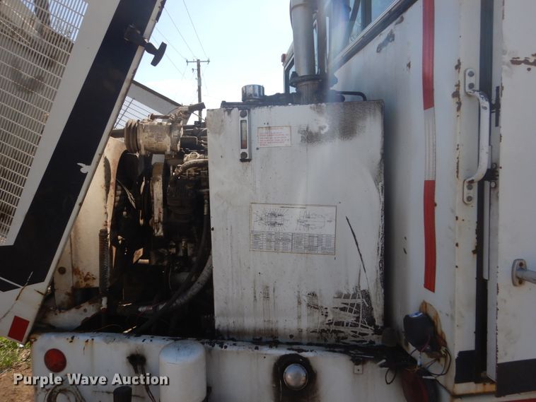 image for item GW9889 1988 Athey H10 street sweeper