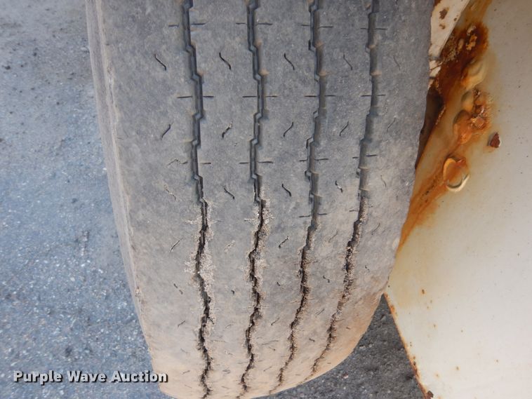 image for item GW9889 1988 Athey H10 street sweeper