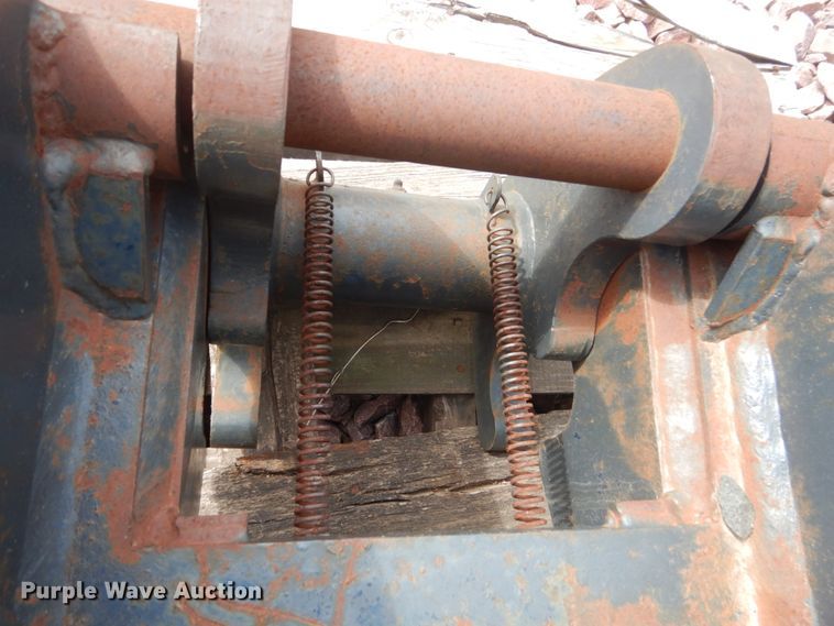 image for item GW9921 Geith C512 excavator manual quick coupler