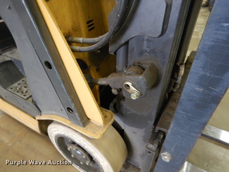 image for item GW9968 Caterpillar C3000 forklift