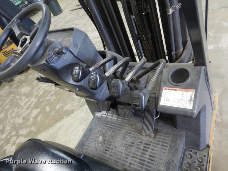 image for item GW9968 Caterpillar C3000 forklift