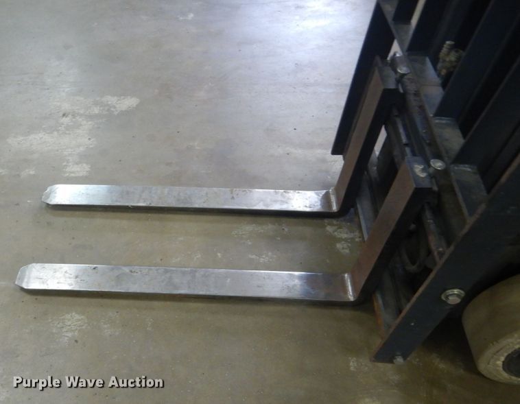 image for item GW9968 Caterpillar C3000 forklift