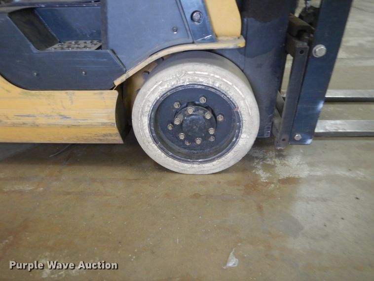 image for item GW9968 Caterpillar C3000 forklift