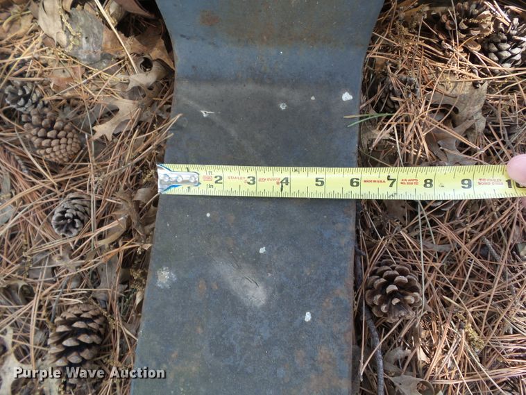 image for item GX9076 Daewoo Mega 250-V pallet forks