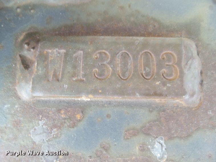 image for item GX9076 Daewoo Mega 250-V pallet forks