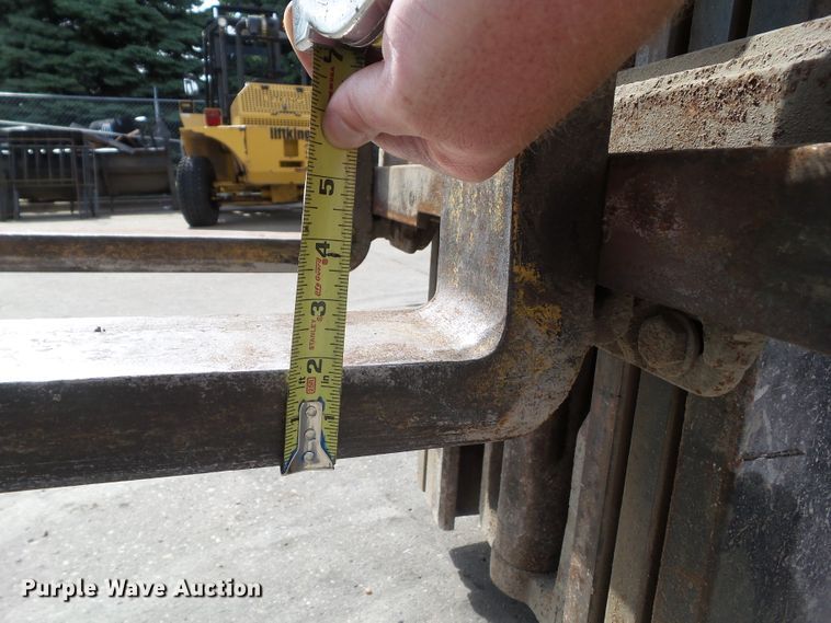 image for item GX9089 Clark CGC25  forklift