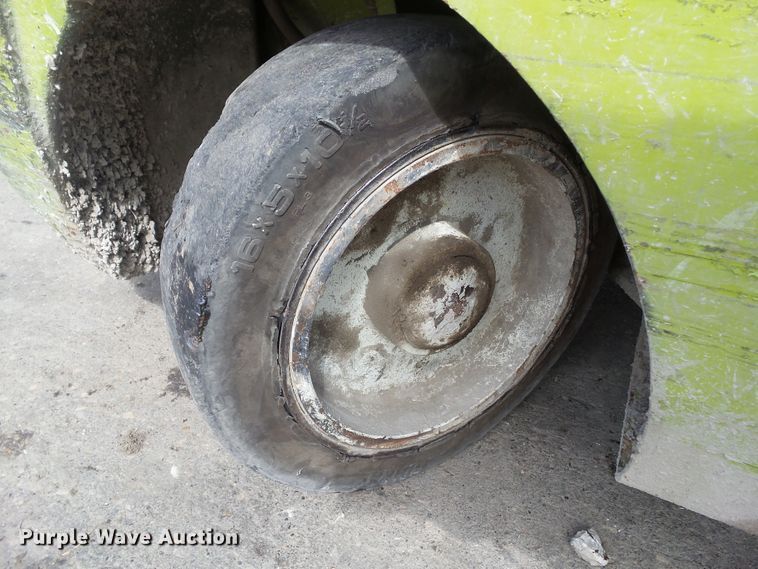 image for item GX9089 Clark CGC25  forklift