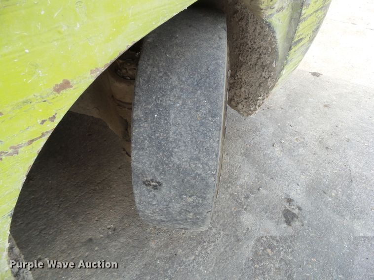 image for item GX9089 Clark CGC25  forklift