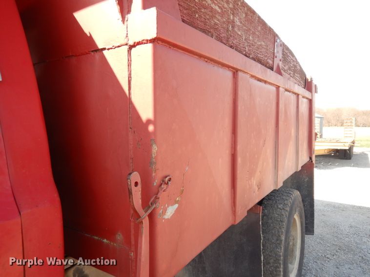 image for item GY9003 1987 GMC 7000 dump truck