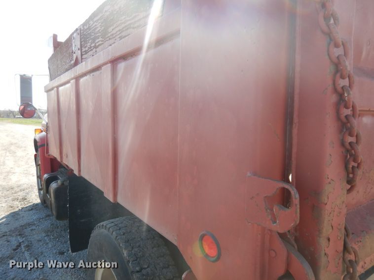 image for item GY9003 1987 GMC 7000 dump truck