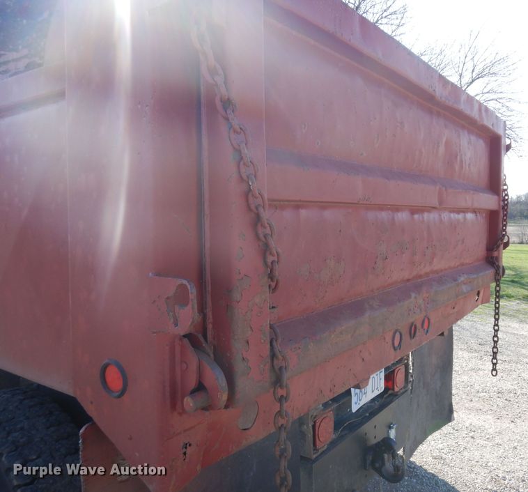 image for item GY9003 1987 GMC 7000 dump truck