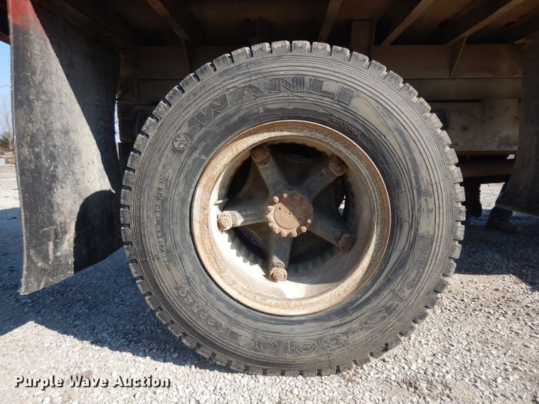 image for item GY9003 1987 GMC 7000 dump truck