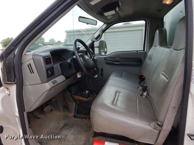 image for item HA9140 2001 Ford F550 XL  fiber optic splicing truck