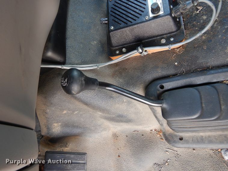 image for item HA9140 2001 Ford F550 XL  fiber optic splicing truck