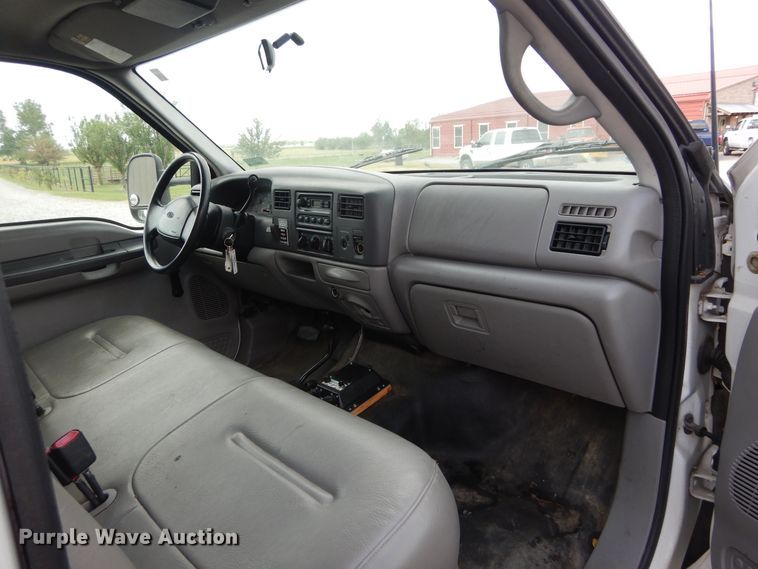 image for item HA9140 2001 Ford F550 XL  fiber optic splicing truck