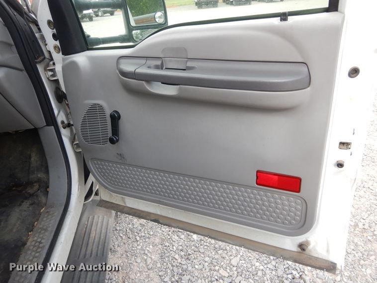 image for item HA9140 2001 Ford F550 XL  fiber optic splicing truck