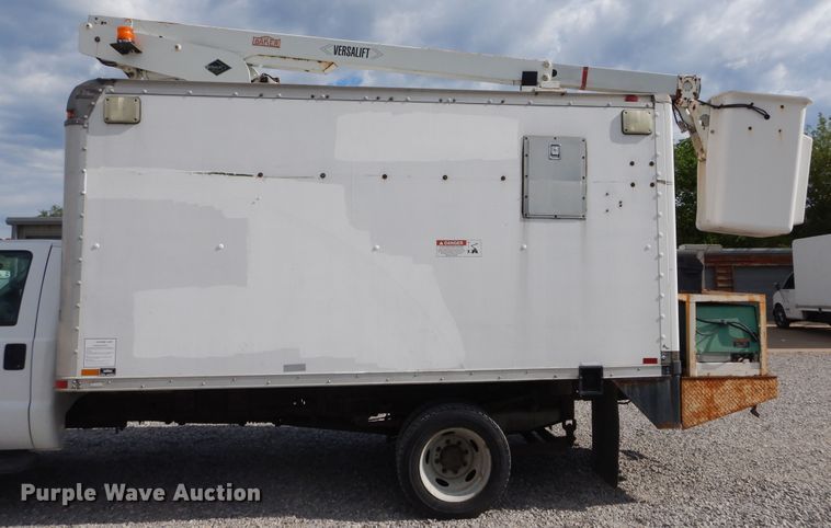 image for item HA9140 2001 Ford F550 XL  fiber optic splicing truck