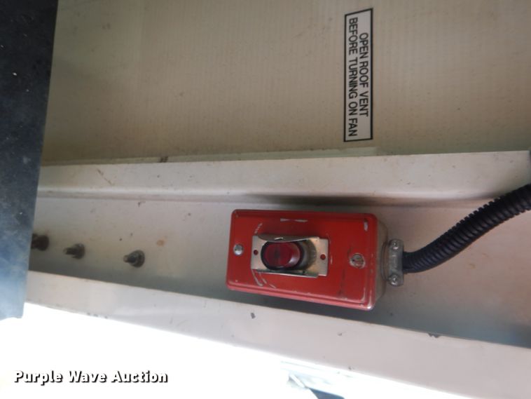 image for item HA9140 2001 Ford F550 XL  fiber optic splicing truck