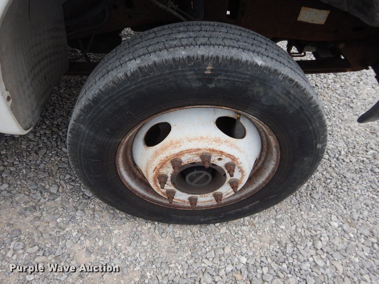 image for item HA9140 2001 Ford F550 XL  fiber optic splicing truck