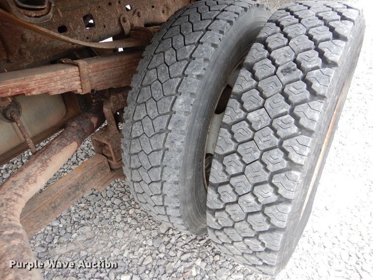 image for item HA9140 2001 Ford F550 XL  fiber optic splicing truck