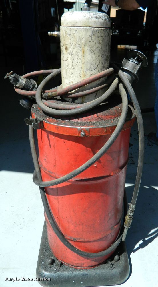 image for item DE4454 Pneumatic grease and oil system