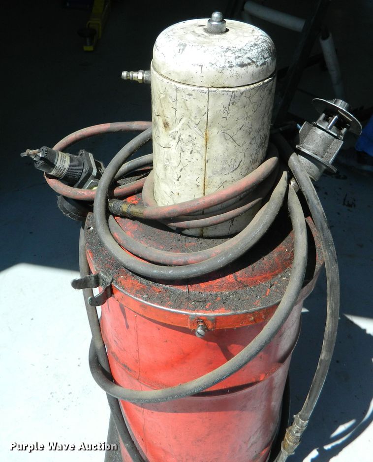 image for item DE4454 Pneumatic grease and oil system