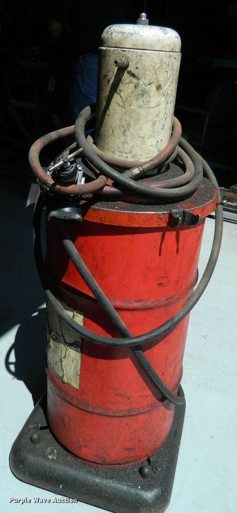 image for item DE4454 Pneumatic grease and oil system