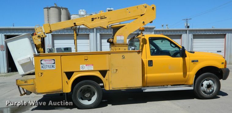 image for item DE4458 2000 Ford F450 Super Duty bucket truck