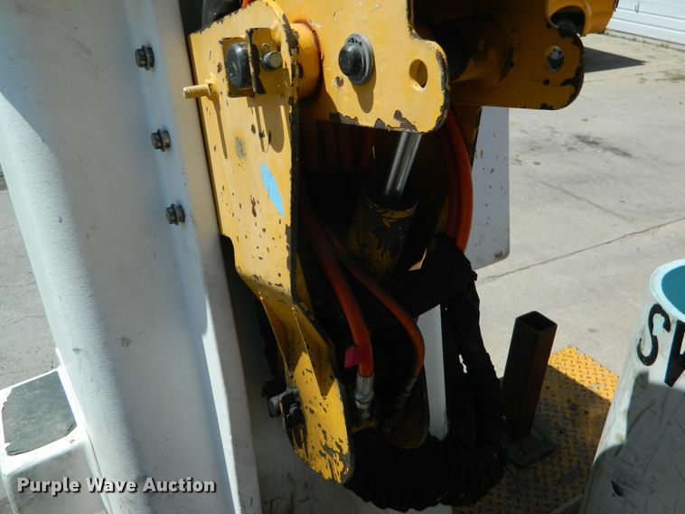 image for item DE4458 2000 Ford F450 Super Duty bucket truck