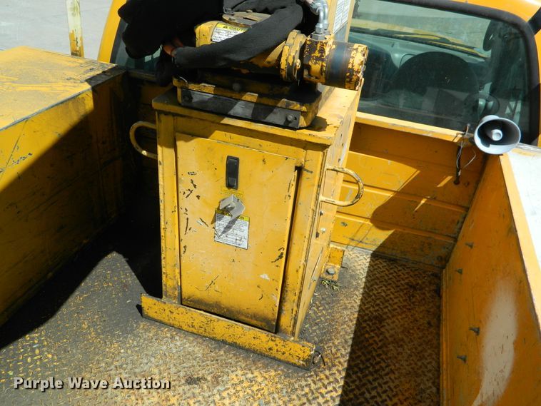 image for item DE4458 2000 Ford F450 Super Duty bucket truck