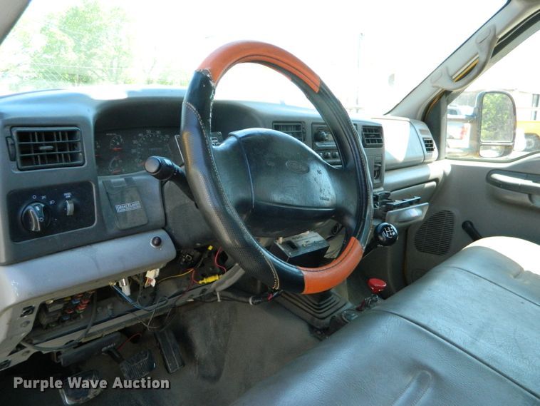 image for item DE4458 2000 Ford F450 Super Duty bucket truck