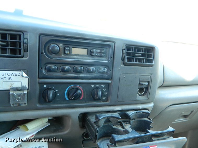 image for item DE4458 2000 Ford F450 Super Duty bucket truck