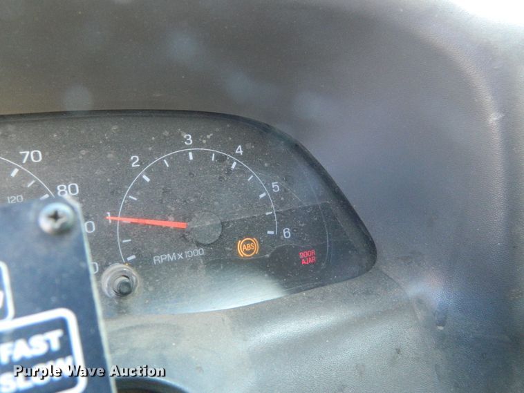 image for item DE4458 2000 Ford F450 Super Duty bucket truck