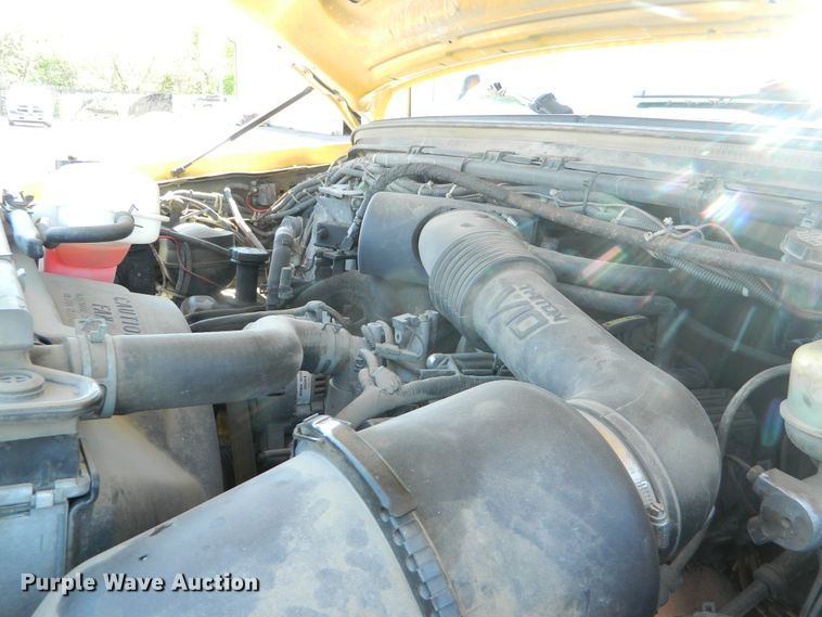 image for item DE4458 2000 Ford F450 Super Duty bucket truck