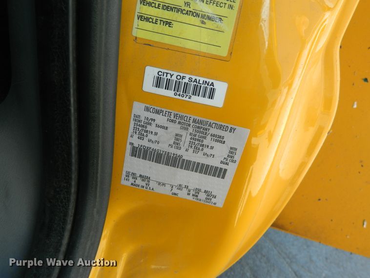 image for item DE4458 2000 Ford F450 Super Duty bucket truck