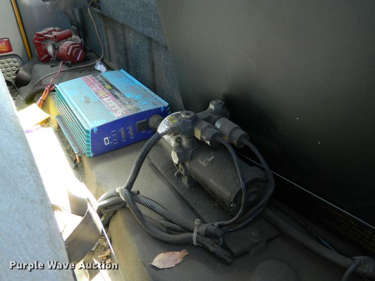 image for item DE4458 2000 Ford F450 Super Duty bucket truck