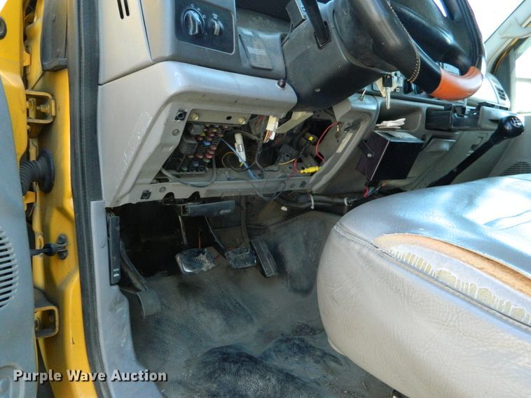 image for item DE4458 2000 Ford F450 Super Duty bucket truck