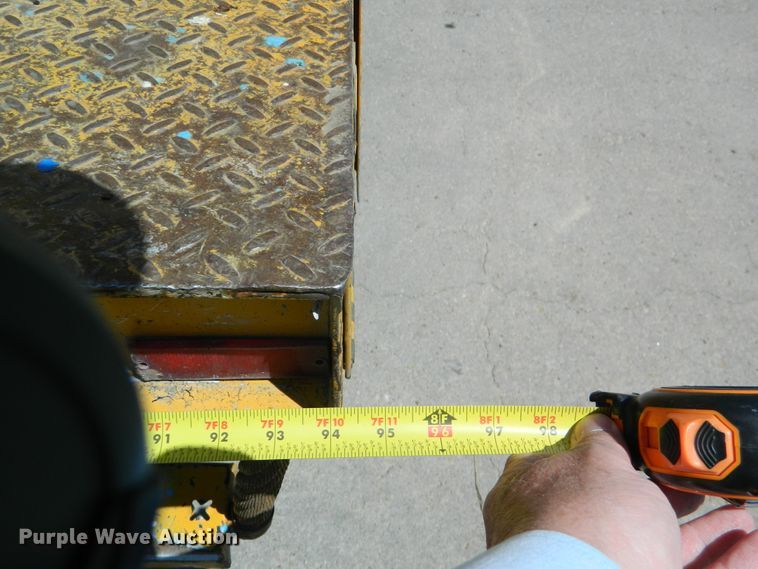 image for item DE4458 2000 Ford F450 Super Duty bucket truck